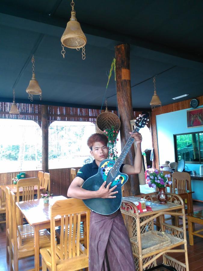 Soe Ko Ko Beach House & Restaurant Ngwesaung Exteriör bild