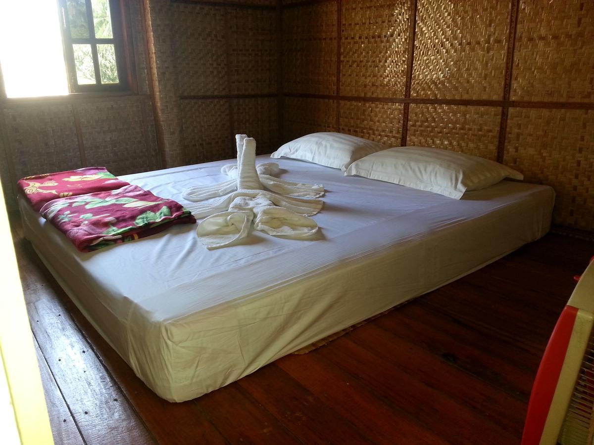 Soe Ko Ko Beach House & Restaurant Ngwesaung Exteriör bild